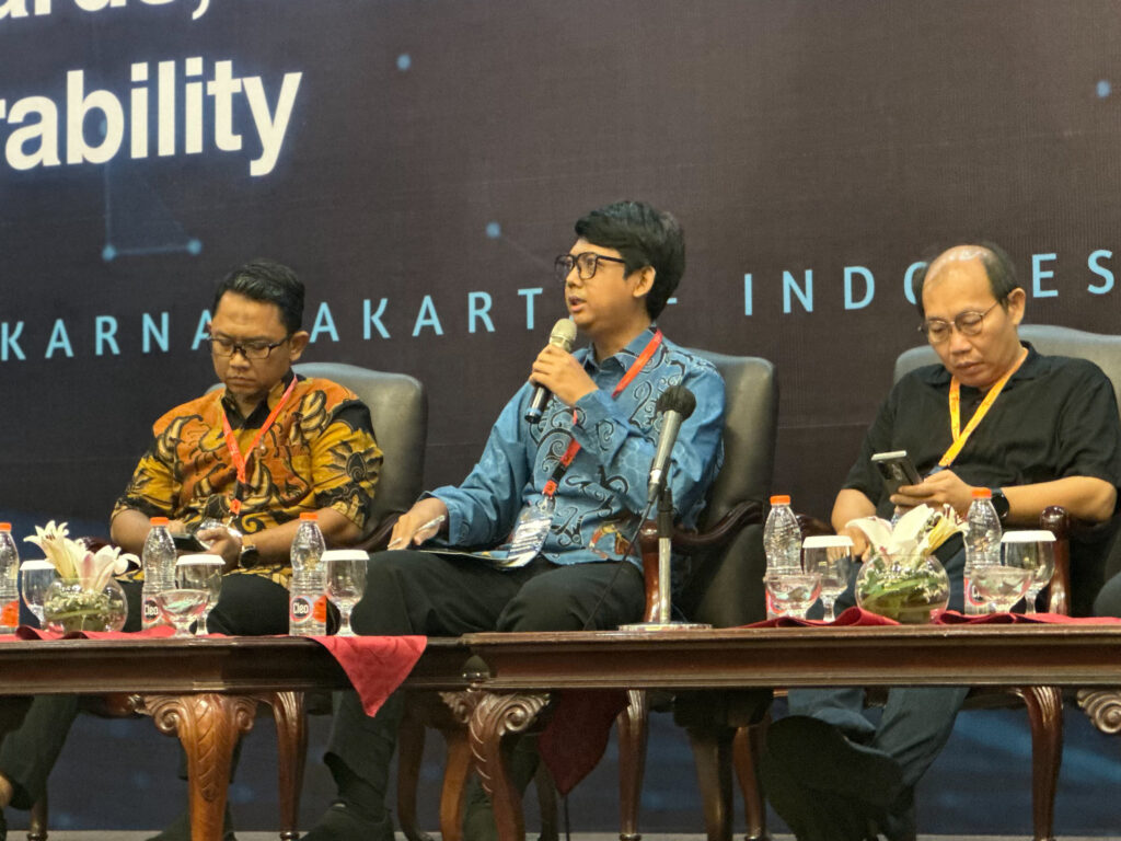 Photos of speakers on stage